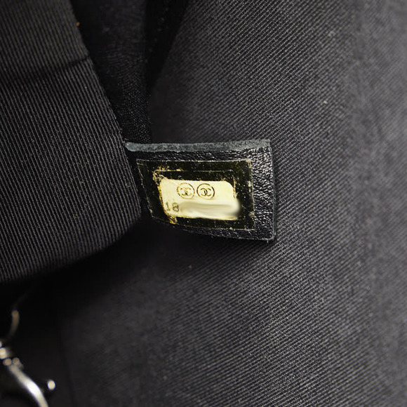 CHANEL Cocomark Boy Large Chain Bag Beige Black Lambskin - Picture 9 of 10